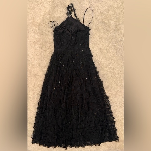 NWOT Eliza J Floating 3D Flowers Halter Style Black Ball Gown Sz 4 - Picture 5 of 6